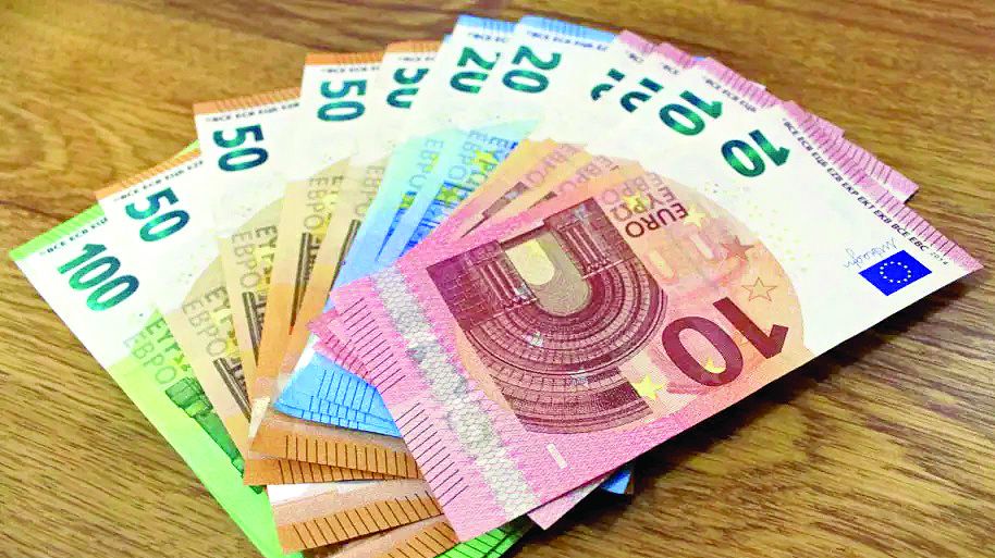 Курсът на еврото днес  доближава 1,06 долара