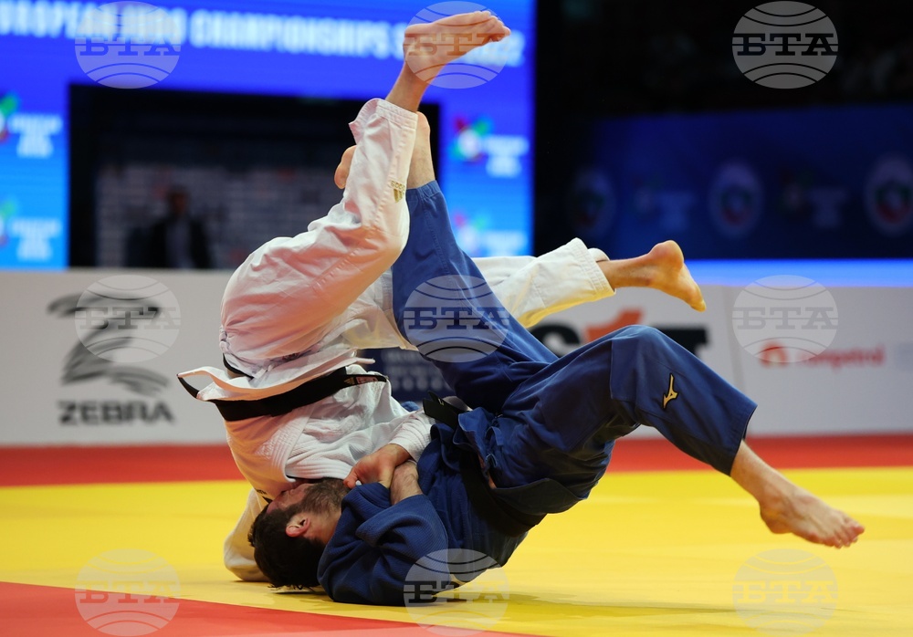 Отборът по джудо, воден от треньорите Ангел Ангелов, участва на Европейската купа по джудо за кадети в Словения