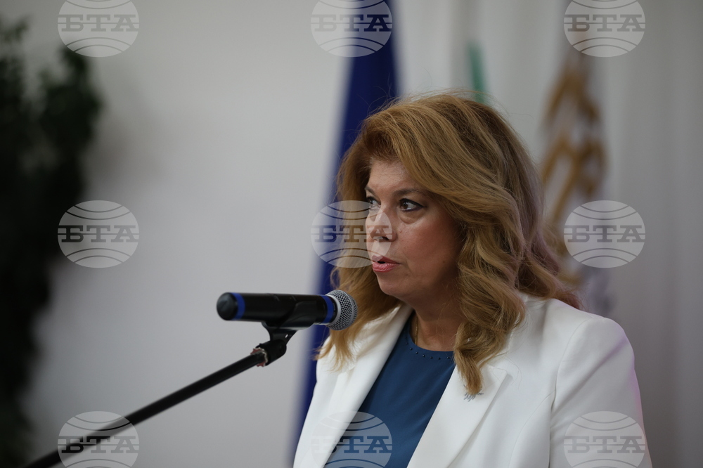 Вотът на недоверие винаги е полезен, надявам се на съдържателна дискусия, заяви вицепрезидентът Илияна Йотова