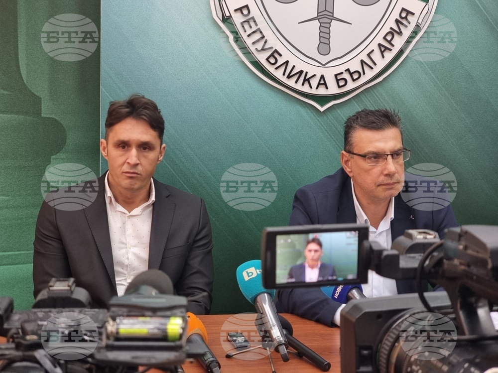 Четиринадесет души са задържани за незаконни регистрации на превозни средства у нас при полицейска акция в три области