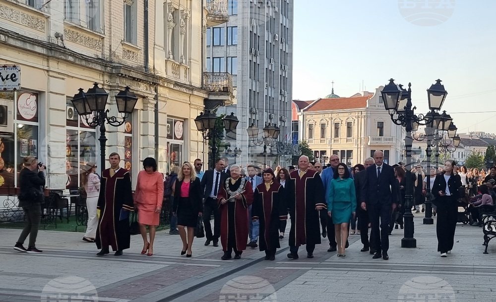 Откриха новата академична година и връчиха дипломите на абсолвентите от Видинския филиал на Русенския университет „Ангел Кънчев“