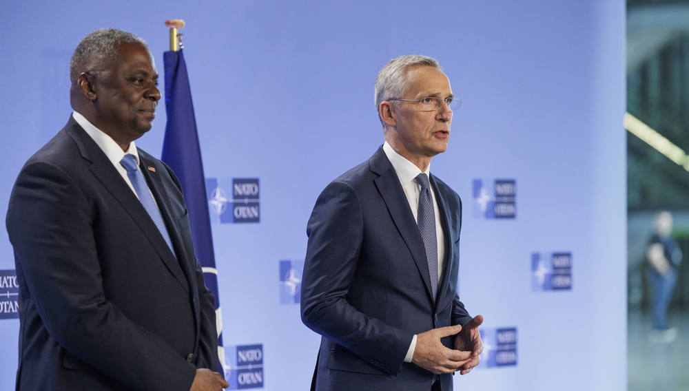 Не съм виждал НАТО по-силна и единна, заяви министърът на отбраната на САЩ