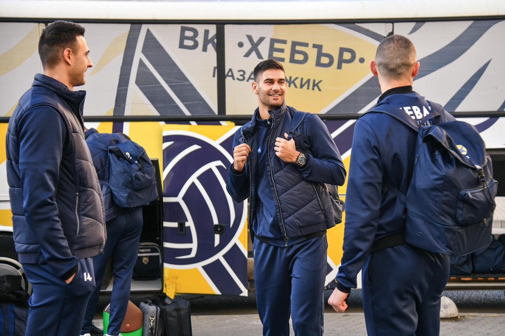 Волейболният Хебър замина за Бургас преди турнира за Суперкупата на България