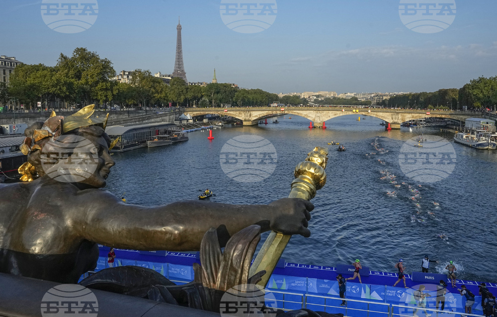 Организационният комитет на Олимпийските игри в Париж обеща, че проблемът с качеството на водата в Сена ще бъде решен