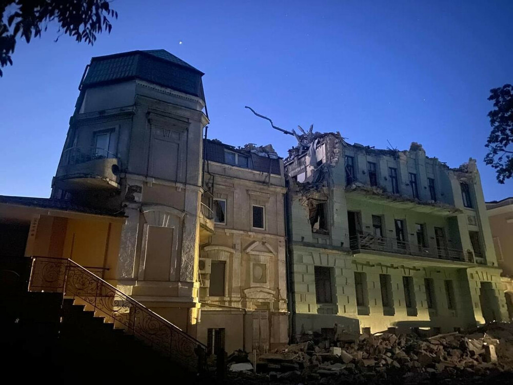 Дронове атакуват южната част на Одеска област, взривове отекват в Измаил
