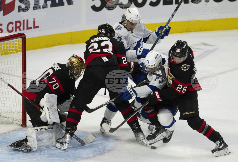 Отава победи Тампа Бей в мач от НХЛ