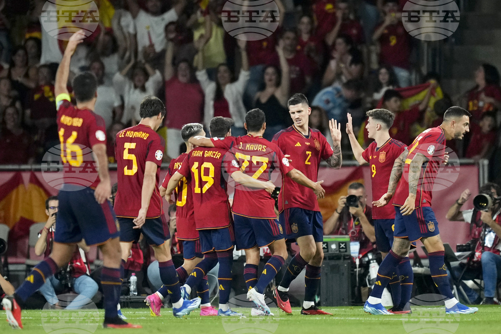 Испания победи Шотландия в европейските квалификации по футбол