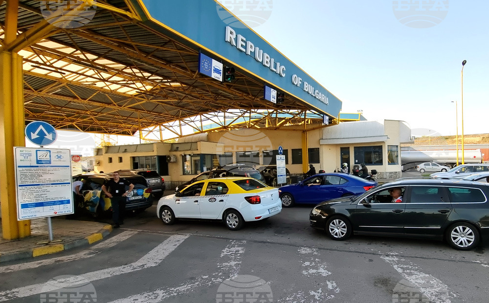 Интензивно е движението на граничните пунктове „Видин“, „Кардам“ и „Дуранкулак“ за товарни автомобили на изход от страната