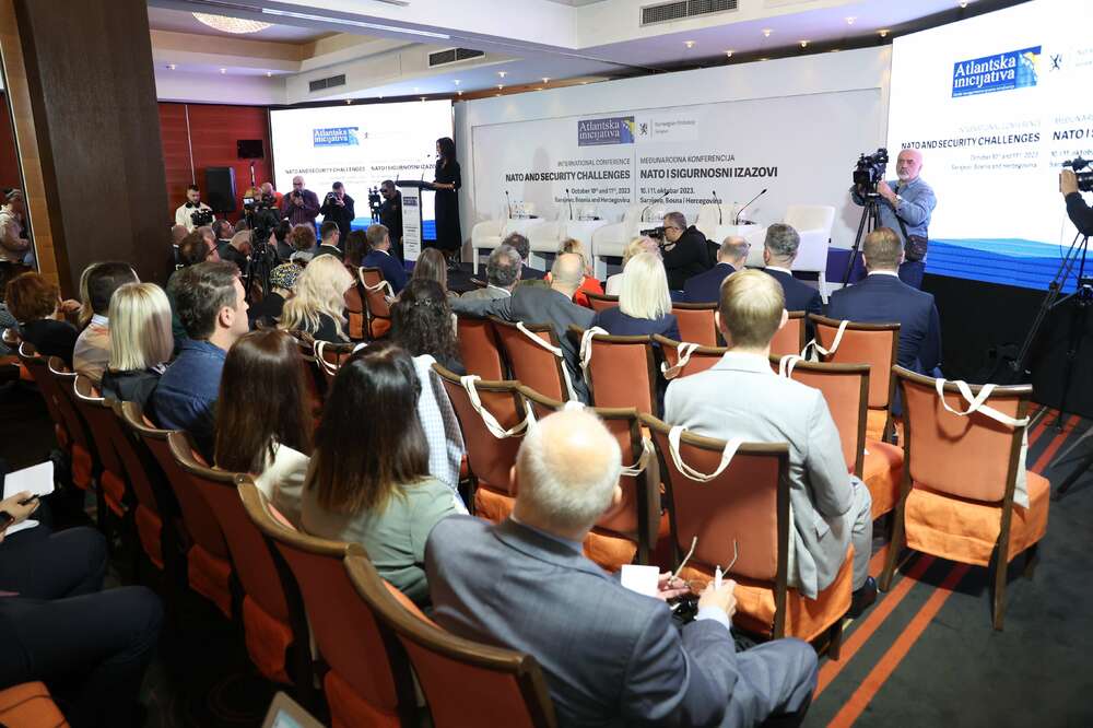 ФЕНА: Столтенберг внимателно следи ситуацията в Западните Балкани, особено в Босна и Херцеговина, каза норвежкият посланик в Сараево