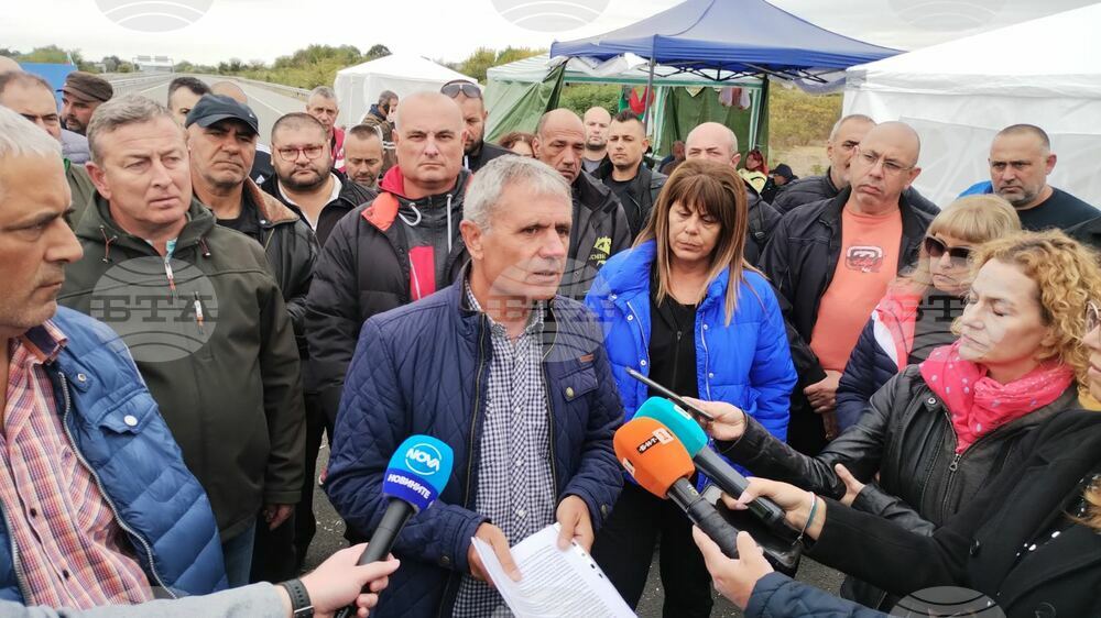 Утре протестиращите миньори и енергетици решават дали да останат блокадите по пътищата в Старозагорско