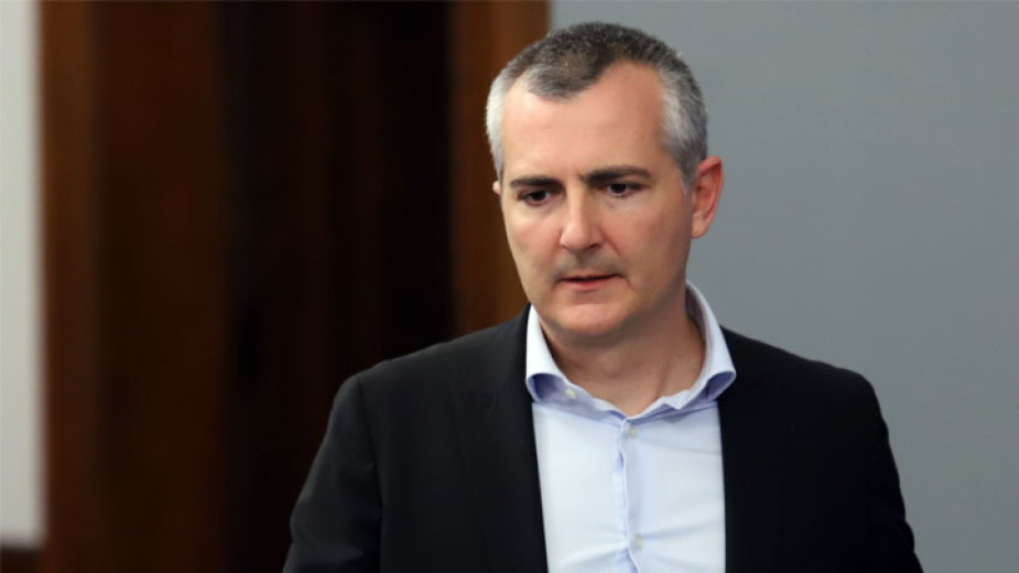 Министър Илиев с обвинения към БФС след сагата, създала се около предстоящия мач между България и Унгария