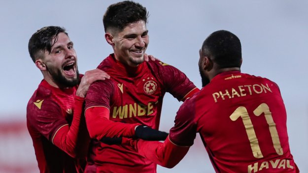 ЦСКА-София успя да победи Етър в края на мача