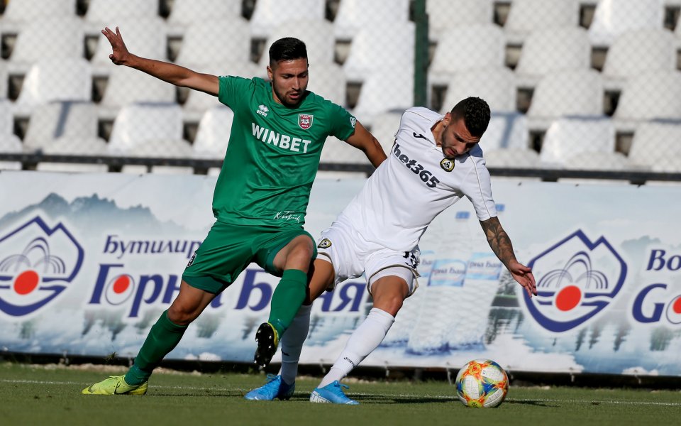 Славия постигна победа с 1:0 у дома срещу Ботев Враца