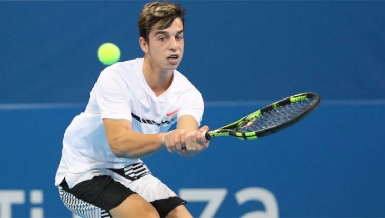 Адриан Андреев започна с победа на турнира в Белгия