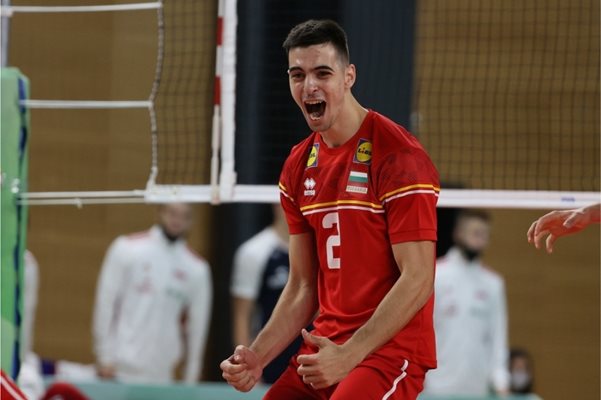 Национал смени „Монтана“ с „Мачерата“