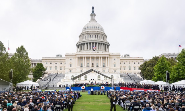 Три години след щурма на Капитолия: Как използват темата Тръмп и Байдън?