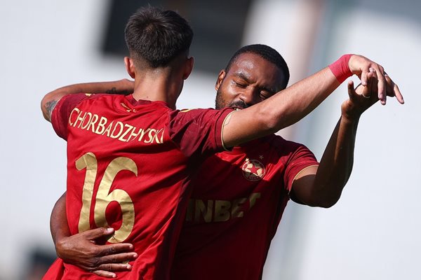 ЦСКА надви с 2:1 румънци в Банско