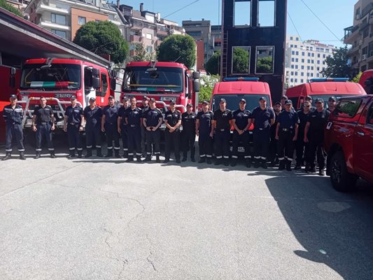 20 наши пожарникари тръгнаха в помощ на колегите си в Гърция