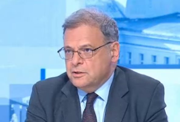 Юлиян Попов: Качеството на водата по Черноморието се подобрява