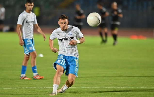 Националът Илиан Илиев остава засега в кипърския „Аполон“