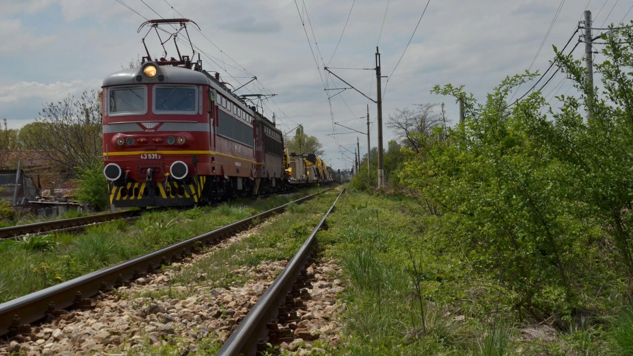 Пожари спряха влаковете София-Пловдив-Бургас