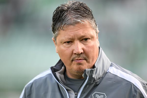 „Локо“ (Пд) без Любо Пенев в първия мач за сезона