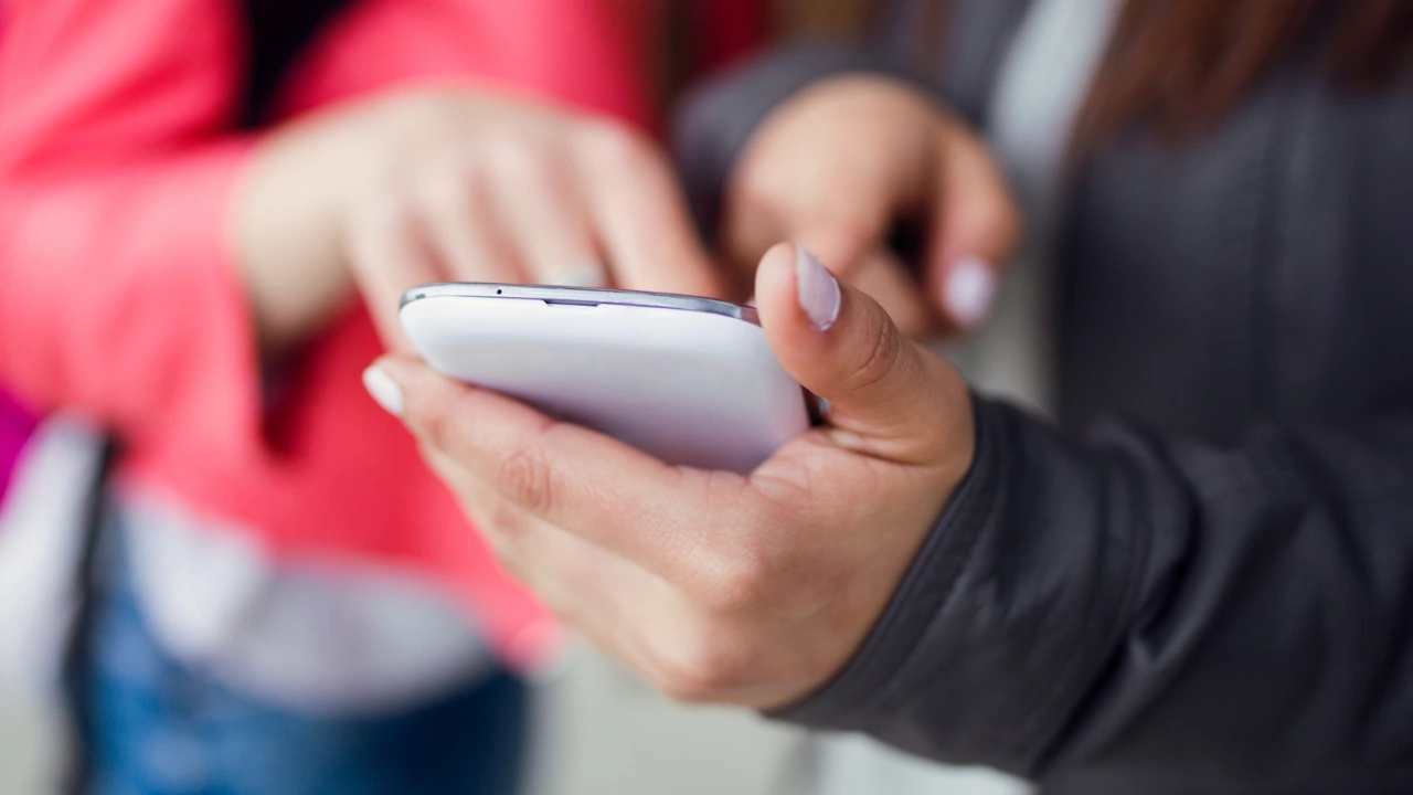 След среща с властта: Трите мобилни оператора обещаха да подобрят покритието във Воден и околните села