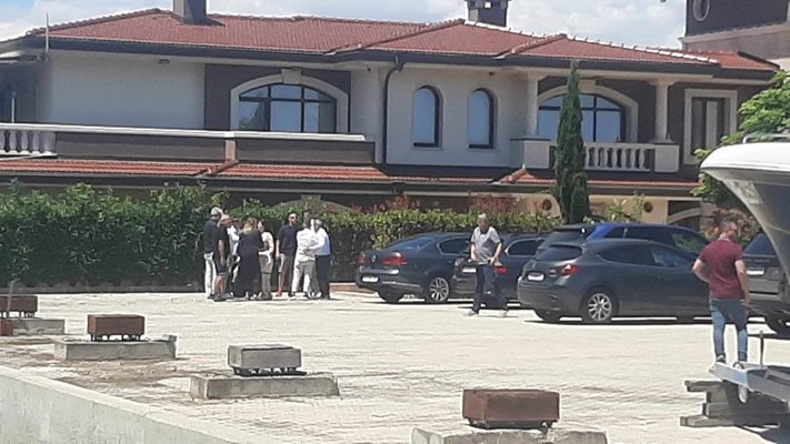 Нови срещи в сараите на Доган в Росенец – този път с младежките организации