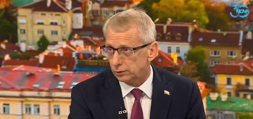 Николай Денков: Калин Стоянов да подаде оставка, премиерът Главчев – не