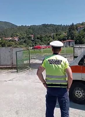 Медицинският хеликоптер транспортира контузен гръцки колоездач от Смолян до София