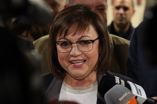 Нинова още подписва документите на БСП, за да не пречи на партията (Обзор)