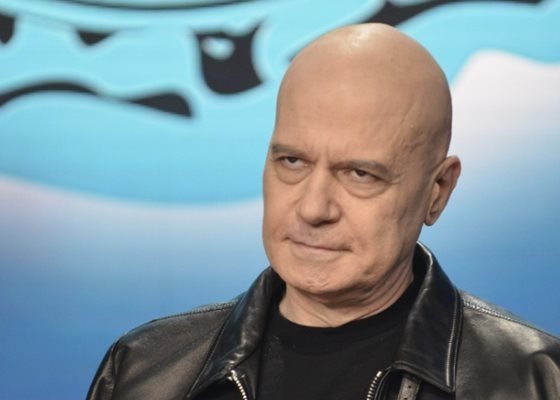 Слави Трифонов: Не участвам в завера за сваляне на Рая Назарян, ИТН търси само подкрепа за мандата