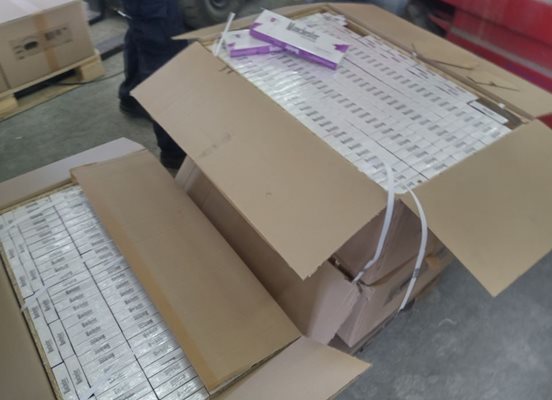 750 000 къса цигари задържаха митничари на Дунав мост при Видин (Видео)