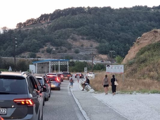 Интензивен трафик на някои от граничните пунктове