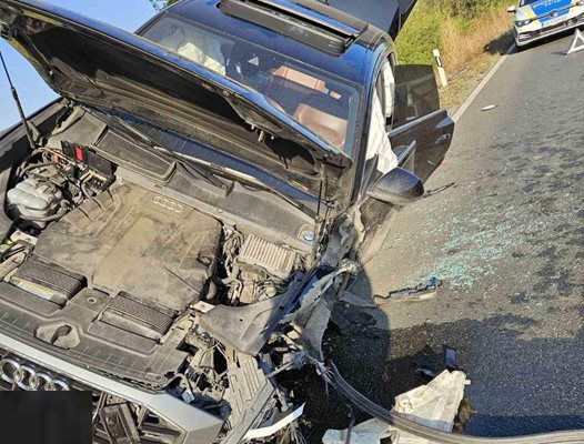 Фенове линчуват Анелия в интернет след катастрофа с пострадало дете. Тя: Бащата ме заплаши с убийство