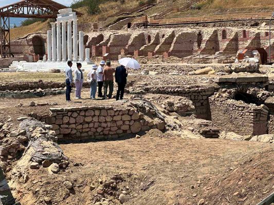Старогръцки надпис откриха на колона в Хераклея Синтика