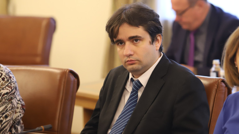 Божидар Божанов: Единствената възможна коалиция е анти Пеевски