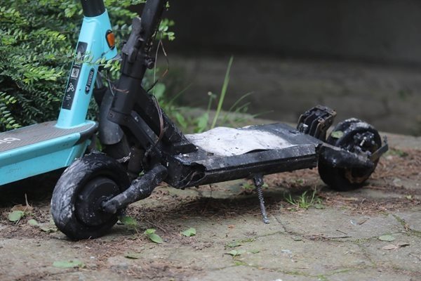 Момиче е в реанимация след падане от тротинетка в търновско село