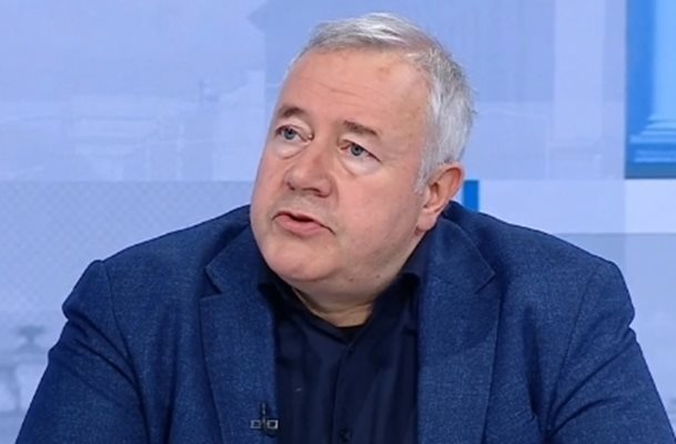 Анализатори: Постигнахме огромен успех – има служебно правителство. Ще излезем ли от политическата криза?