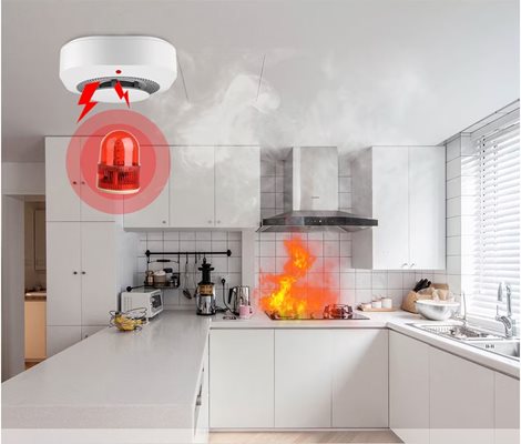 Раздават детектори срещу пожари на възрастни и самотни хора в Сандански