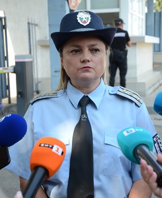 Пътна полиция кара с включени сирени на първия учебен ден, глобява и след него