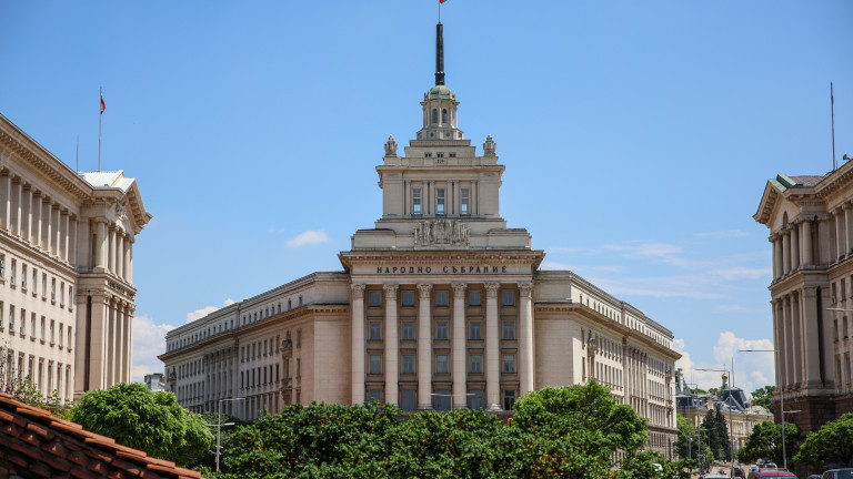 Алфа Рисърч: Най-малко седем партии влизат в следващия парламент