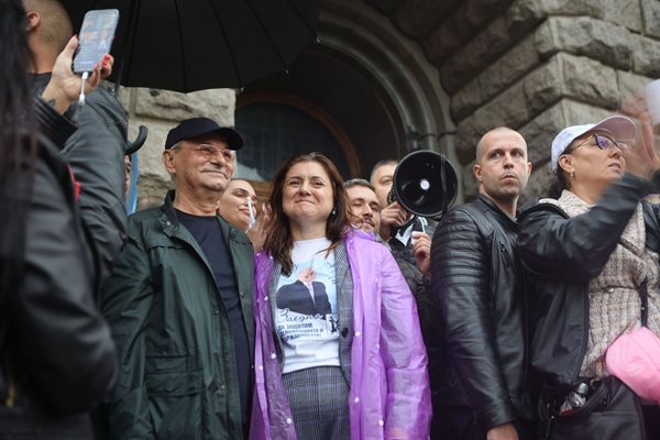 Вади ли “новият” Доган етническата карта с 40-годишна роля на репресиран?