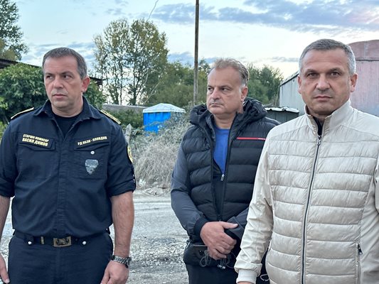 Часове среднощна битка на шест екипа и пожарът на пловдивското сметище е локализиран