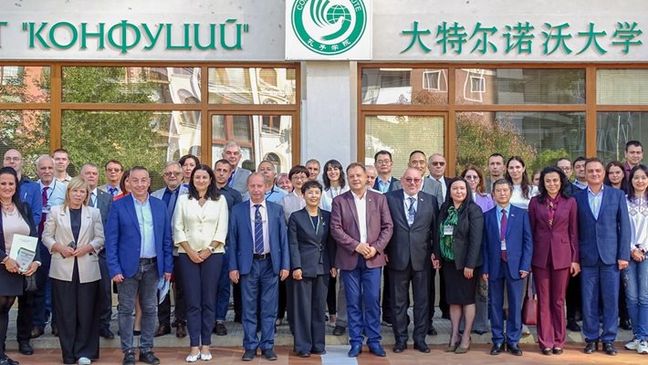 Даниел Панов и посланикът на Китай обсъдихавъзможностите за партньорства в градското управление