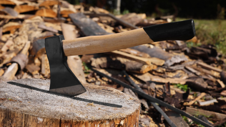 Новият шеф на Пентагона случайно хвърлил брадва по барабанист