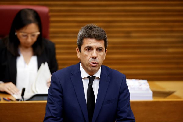 Местният премиер на Валенсия поднесе своите извинения на гражданите