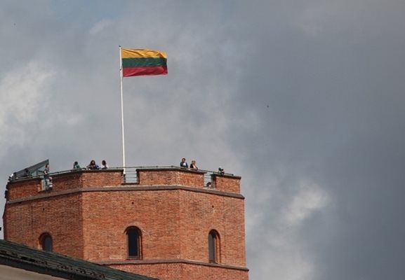 Черните кутии на разбилия се във Вилнюс самолет няма да бъдат изследвани в Литва