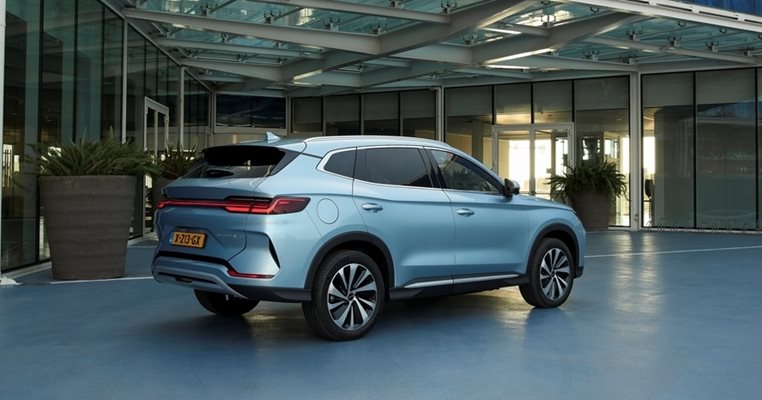 Голям ръст на китайските коли в Европа, но с бензинови двигатели