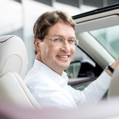 Mercedes предлага до половин милион евро на служители с голям стаж при доброволно напускане